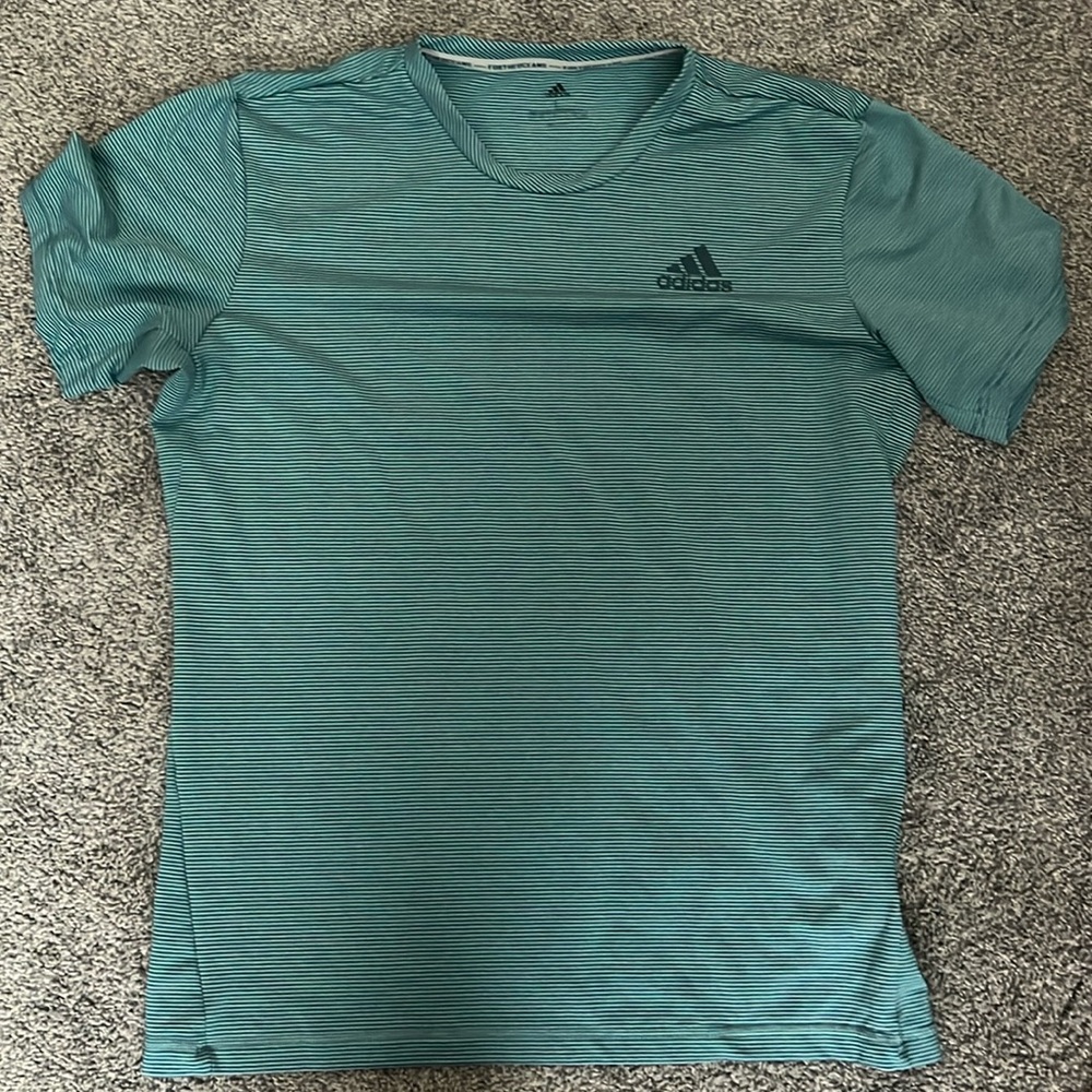 Adidas x Parley for the Oceans tee - Sz. L